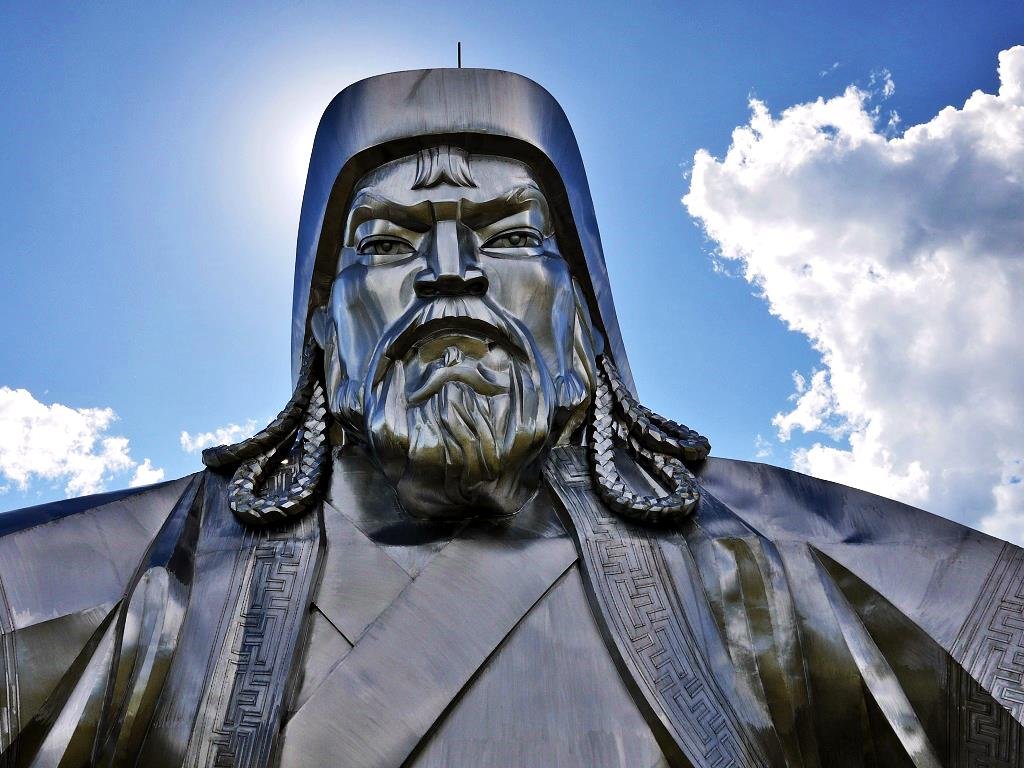 genghis-khan-statue_1.jpg